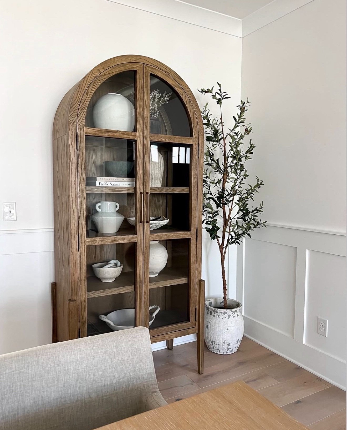 POV:You found the arched cabinet of your dreams!


#LTKHome #LTKSaleAlert #LTKStyleTip

#LTKHome