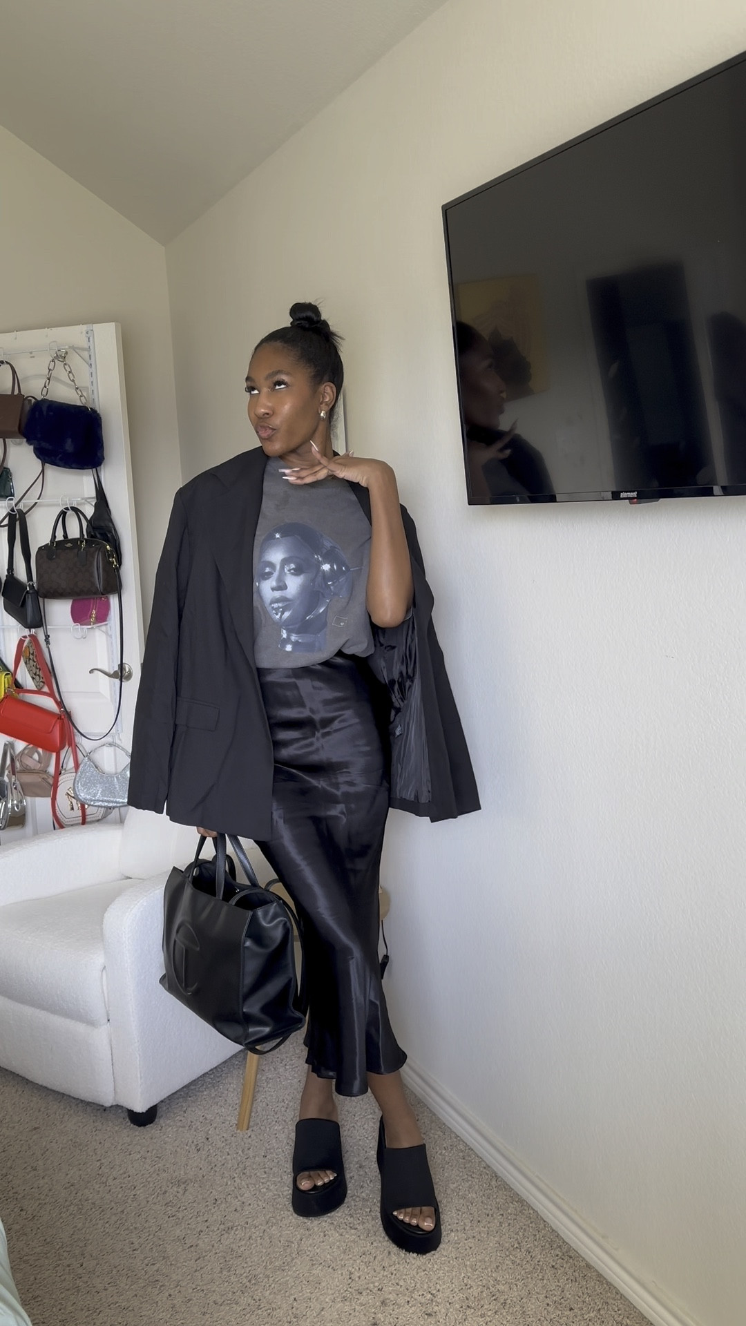 two trends i’m loving this spring: oversized blazers and satin skirts 💫🖤

#LTKFindsUnder50 #LTKVideo #LTKStyleTip