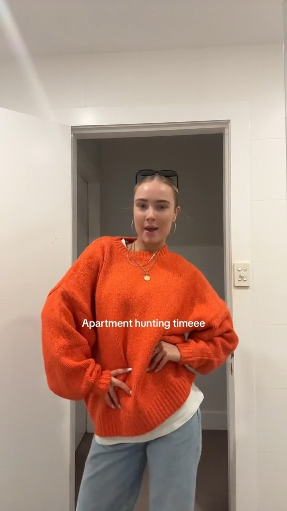 Shop my red knit jumper below!

#LTKaustralia #LTKwinter