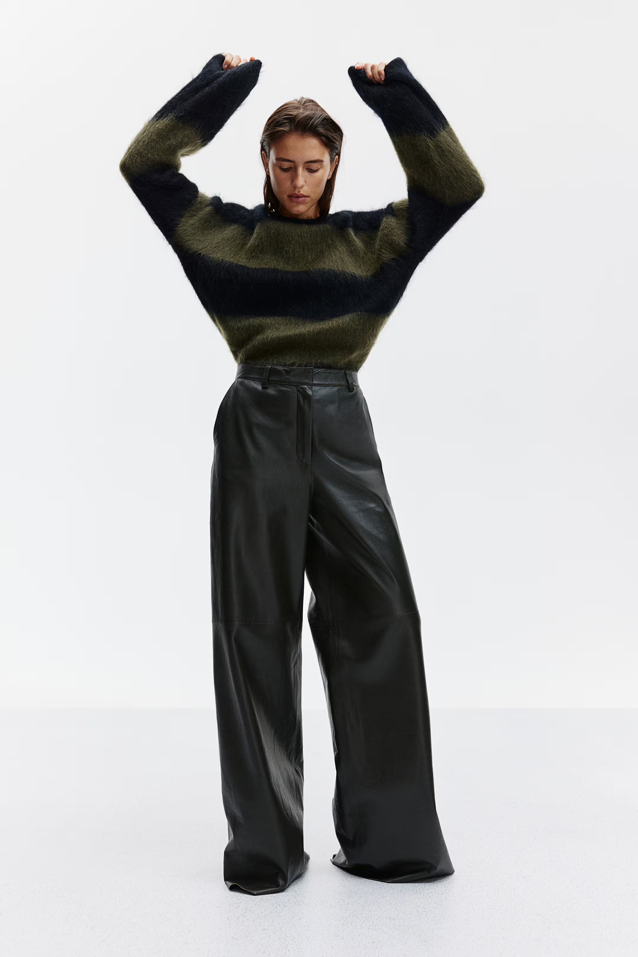 Oversized mohair-blend jumper - Round neck - Long sleeve - Black/Dark khaki green striped - Ladie... | H&M (UK, MY, IN, SG, PH, TW, HK)