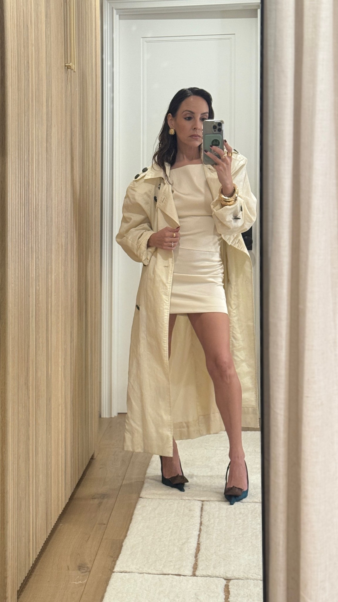 Last night’s look at the Armani Beauty event celebrating the launch of the new luminous silk foundation!✨✨ Bag and coat are vintage so I linked similar options  

#LTKootd #LTKBeauty #LTKSeasonal