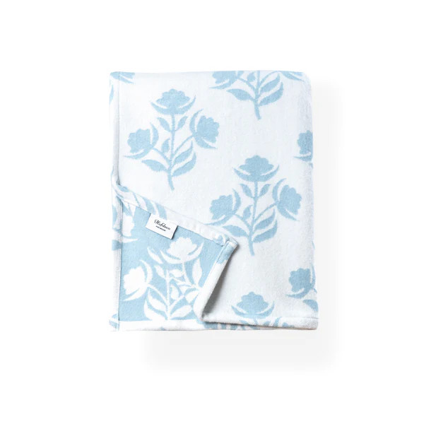 Coastal Throw Blanket, Floral with Piping, Baby Blue, 47"x65" | Hofdeco