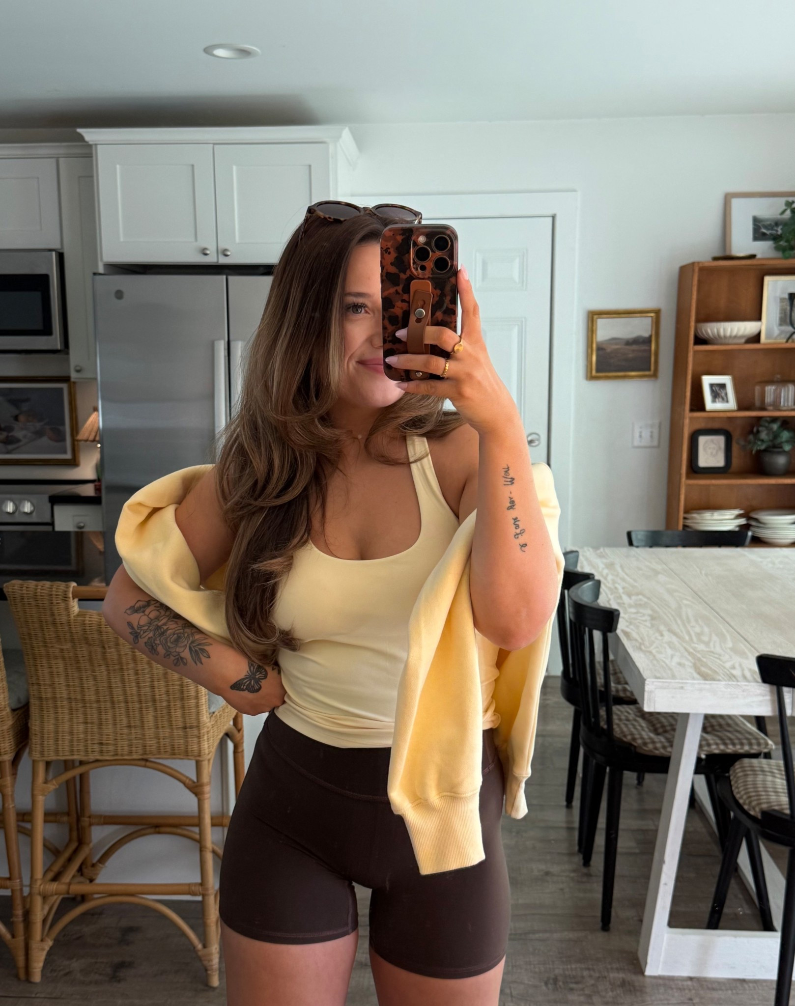 This brown + yellow combo >>>> 

#LTKActive