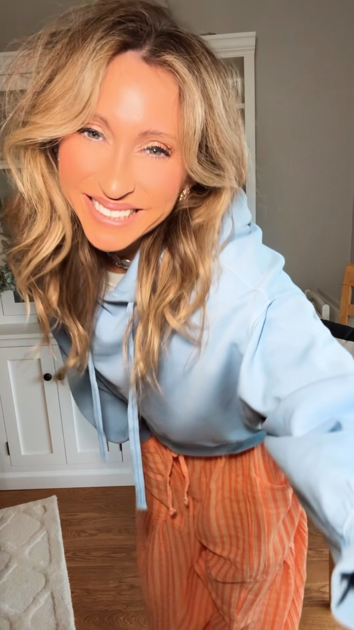 Pops of color have been my go to lately… love mixing colors that compliment each other…hopefully warmer weather will be here soon… 

Teacher outfit, free people, boho style, jewelry

#LTKootd #LTKgrwm #LTKmomlife