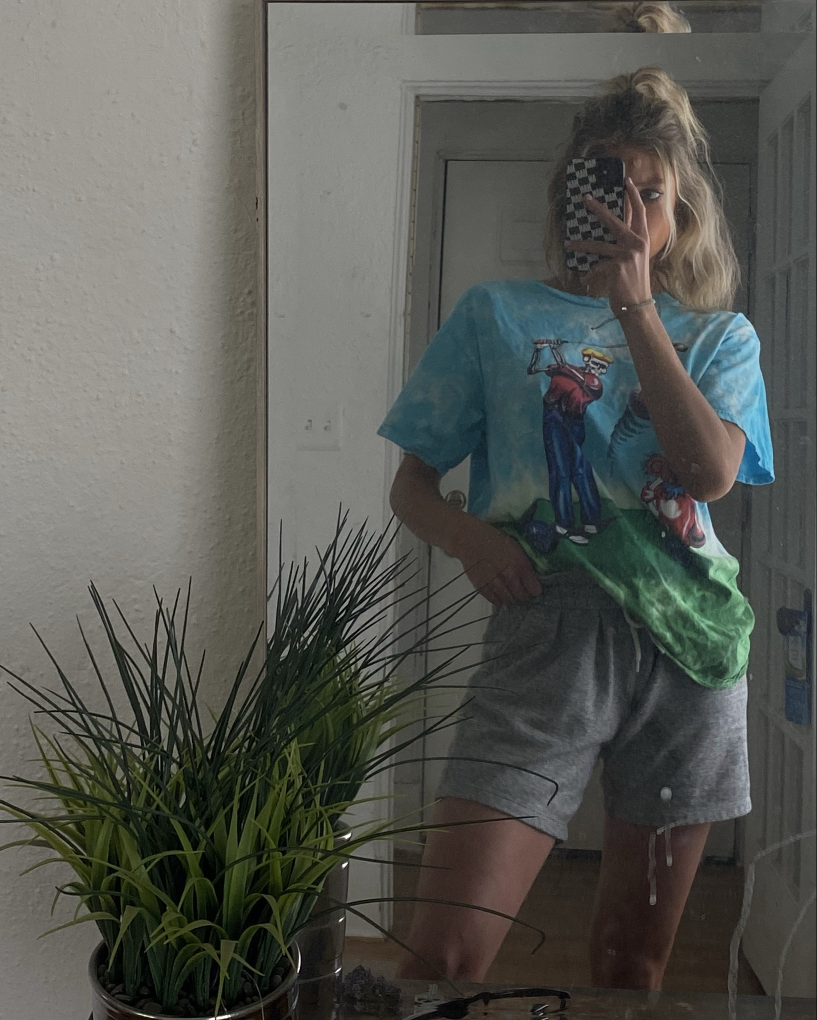 Grateful Dead is back….
…and so is 90s grunge.







#graphic #tshirt #gratefuldead #abercrombie #mensshirts #vintagestyle #90sstyle 

#LTKFindsUnder50 #LTKMens #LTKGiftGuide