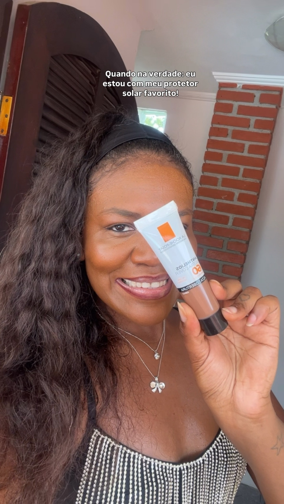 Muita gente me pergunta se estou usando base: quando na verdade, eu só estou com o meu protetor solar favorito! 💁🏾‍♀️

#LTKbeleza