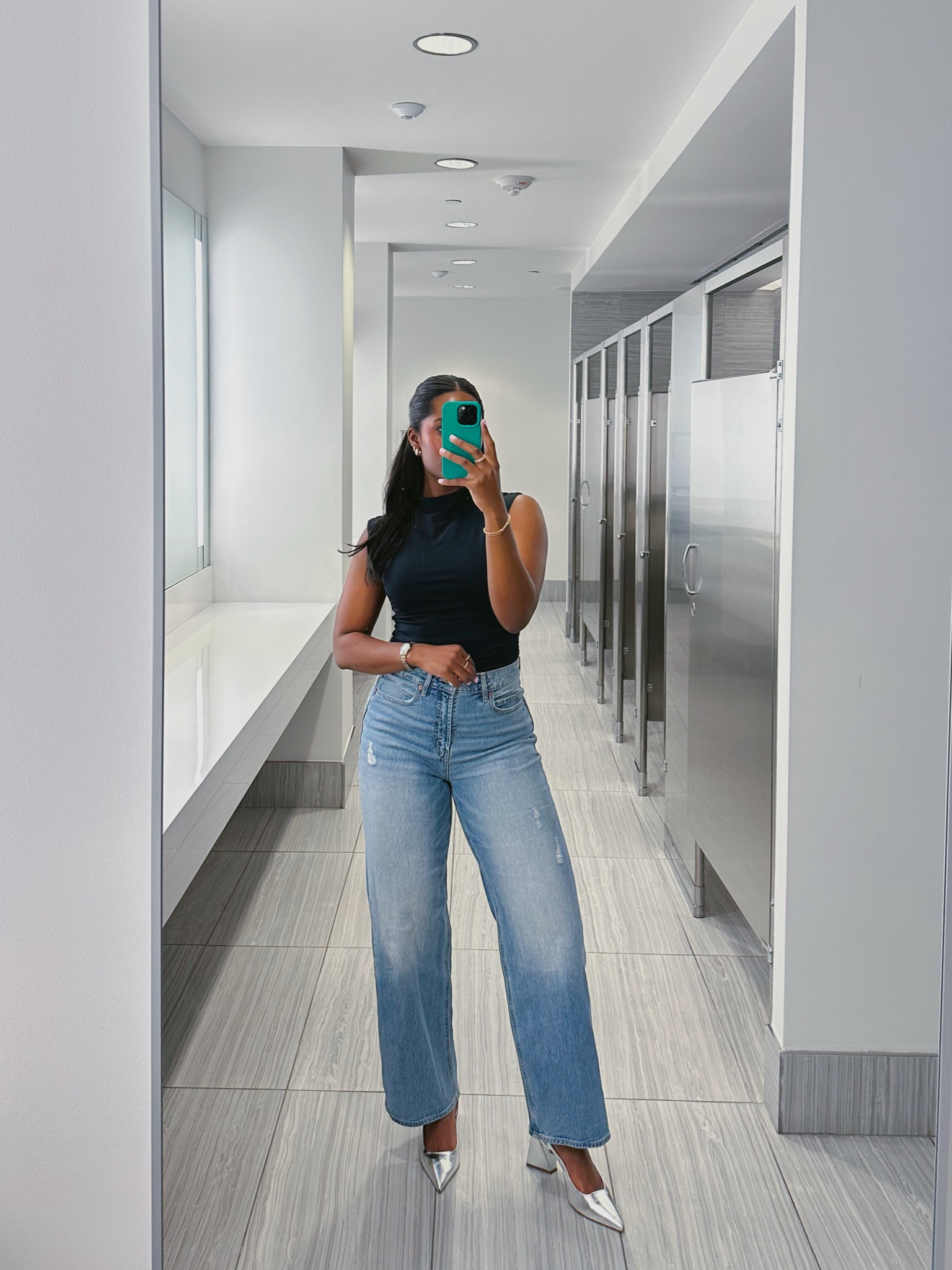 office ootd!!! 

#metallic #metallicheels #officeootd #officefit #officeoutfits #abercrombie #silver

#LTKWorkwear