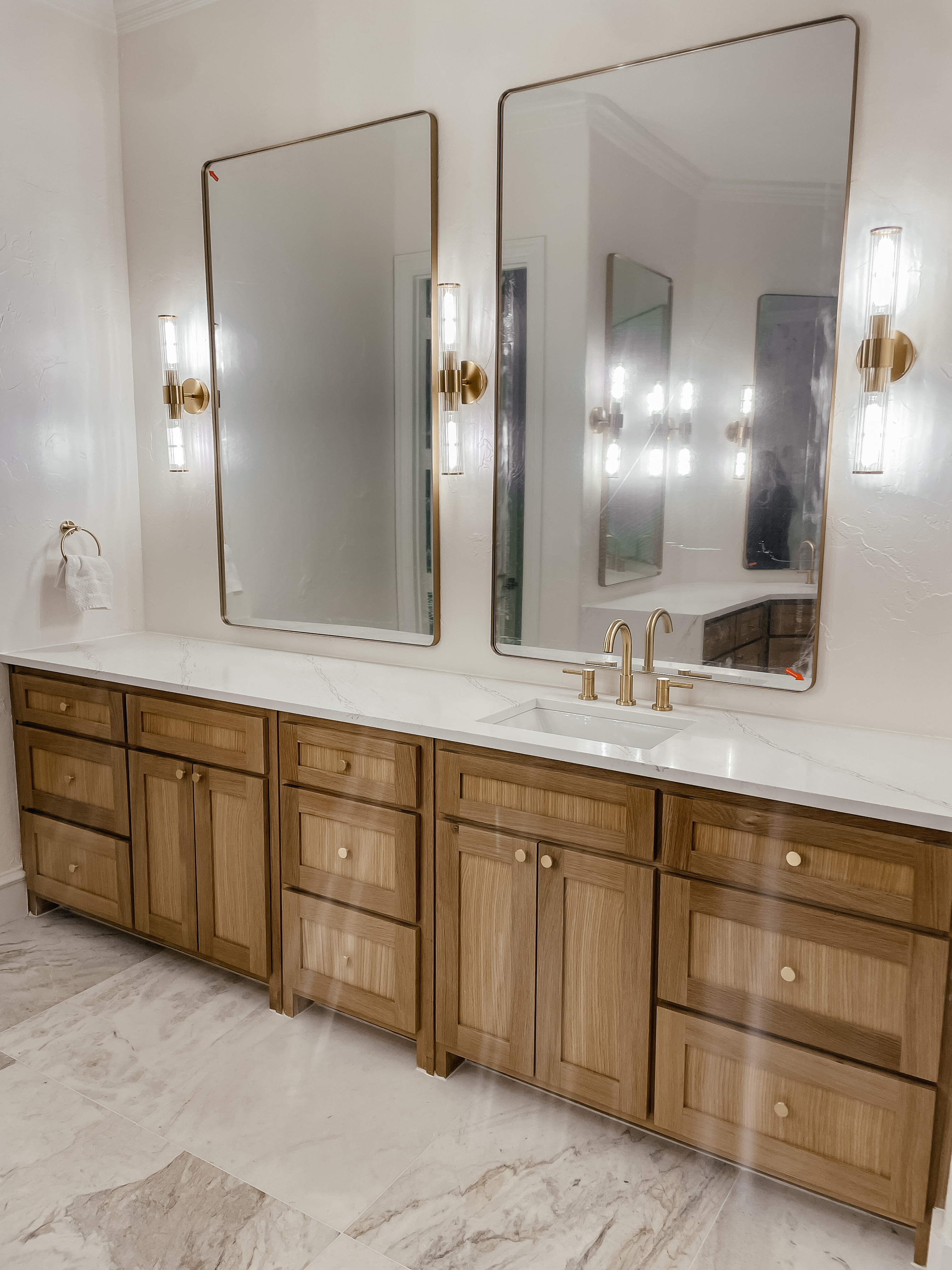 Bathroom decor. Home decor. Bath tub. Lighting. Chandelier. Primary bathroom. Tile. 

Comment SHOP below to receive a DM with the link to shop this post on my LTK ⬇ https://liketk.it/53nAU #ltkactive #ltksalealert #ltkhome

Comment SHOP below to receive a DM with the link to shop this post on my LTK ⬇ https://liketk.it/53nEv #ltksalealert #ltkhome #ltkactive

#LTKActive #LTKSaleAlert #LTKHome