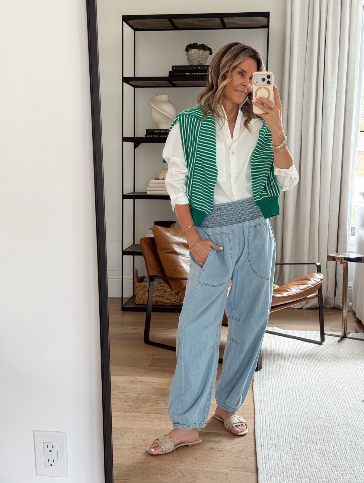 I’m 5’6’’.
-Tate button down size XS
-Green striped top size XS
-Jeans TTS

#LTKOver40 #LTKgrwm #LTKootd