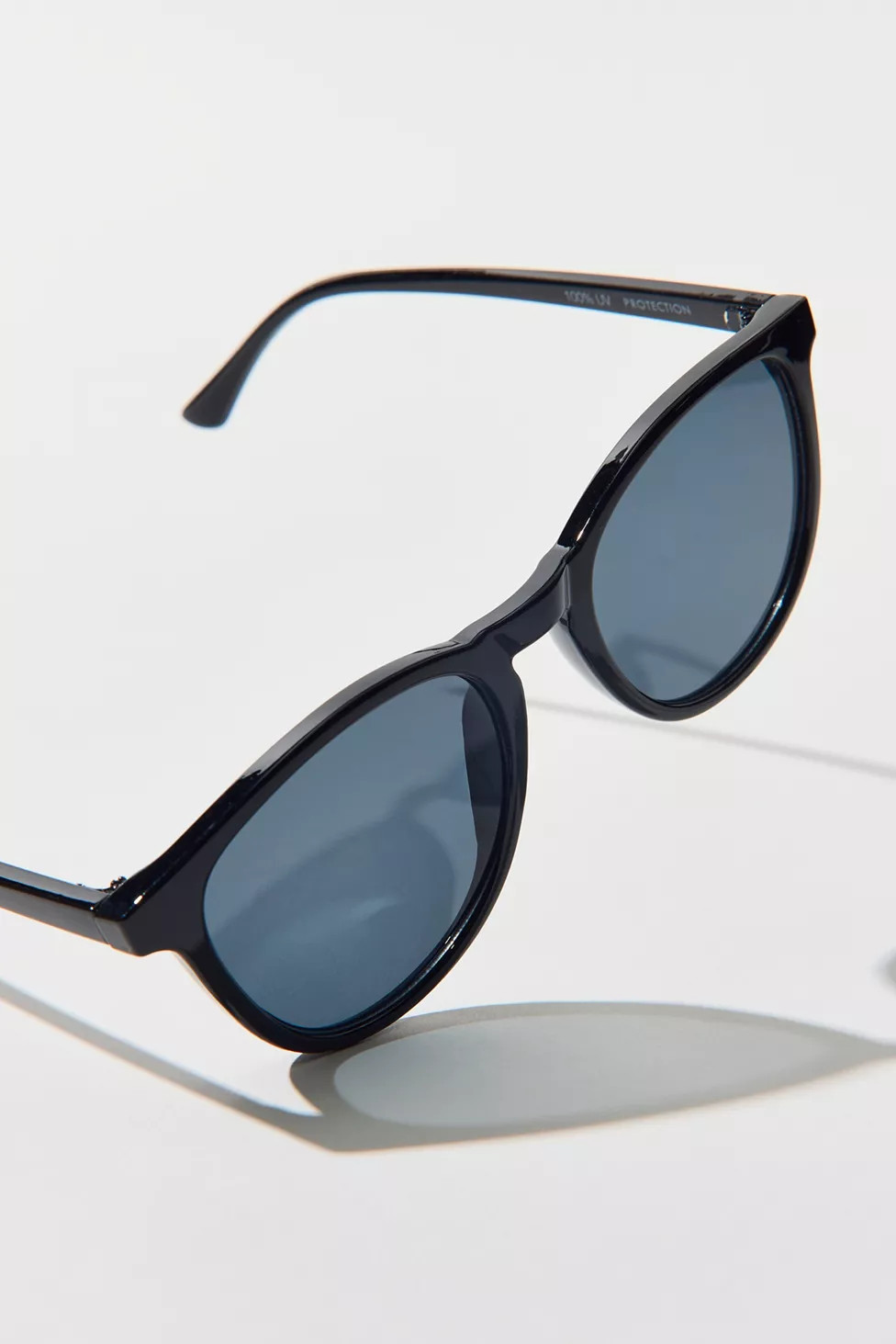 James Round Sunglasses | Urban Outfitters (US and RoW)
