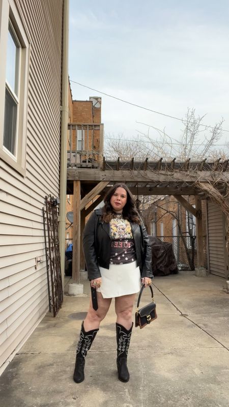 Outfit I wore recently to check out a newer restaurant in Chicago 

Jacket size 1 
Tee size 0 
Skort size 1 
Boots are wide calf 


#LTKplussize #LTKstyletip