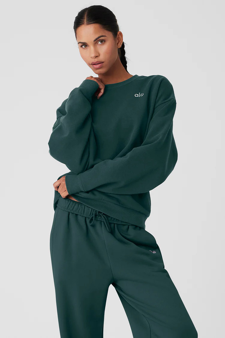 Accolade Crew Neck Pullover | Alo Yoga (US)
