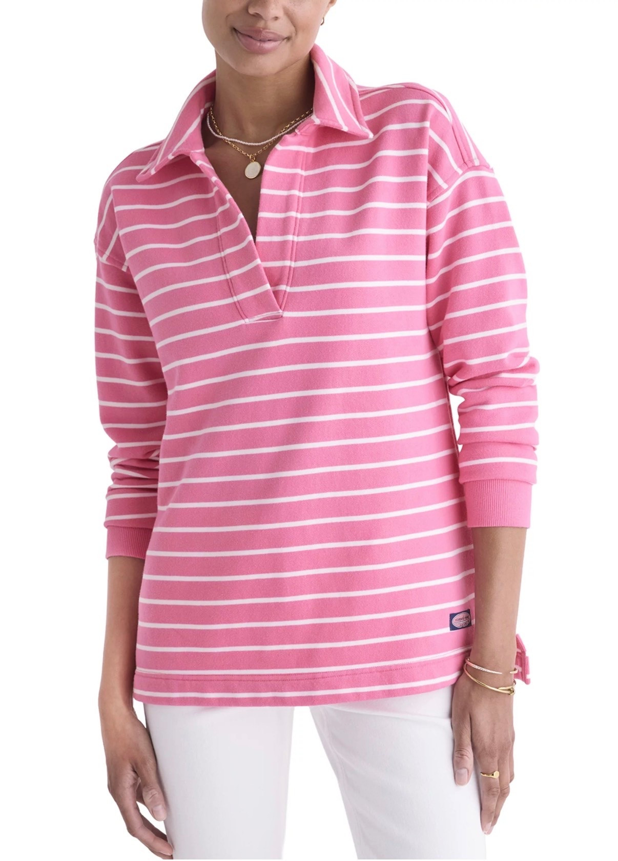 ON SALE - found this sweatshirt tunic on sale and it comes in another color. Really loving this style. 


@Belk #vineyardvines #pullover #sweatshirt #fall #preppystyle