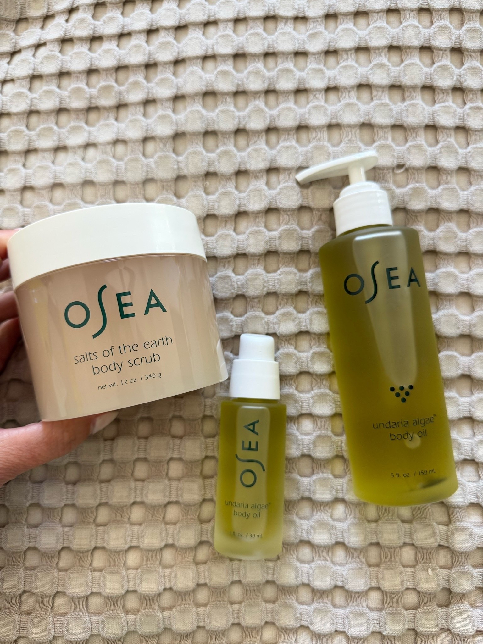 15% off OSEA exfoliate & glow body trio!