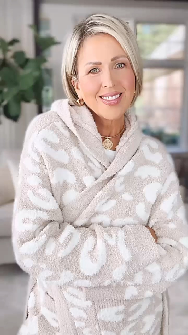 This Amazon robe is seriously the coziest, soft, warm, and perfect for lounging around the house. It also makes the perfect early holiday gift, so you can get a head start on checking off your shopping list while treating yourself too

#AmazonFashion #LTKFinds #CozyStyle #HolidayGiftIdeas #AmazonStyle #WardrobeFavorites 

 #LTKgiftguide #LTKhome #LTKstyletip

#LTKHome #LTKSeasonal