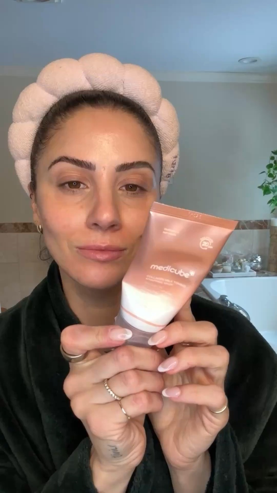 The BEST face mask! 

Glass skin, skincare, amazon skincare, Amazon beauty

#LTKBeauty #LTKOver40 #LTKmorningroutine