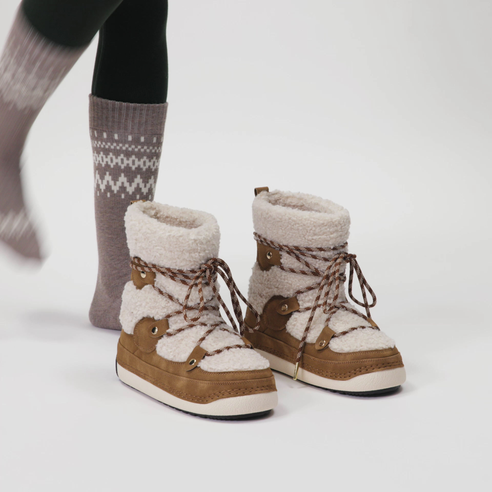 CONTRASTING ANKLE BOOTS SKI COLLECTION | Zara US