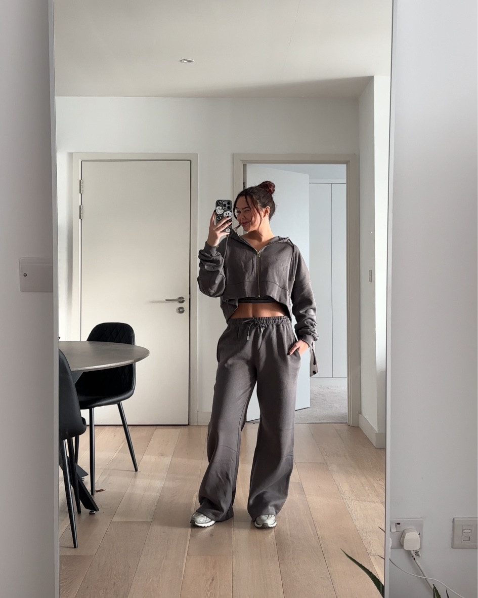 tracksuit szn 
#boohoo 

#LTKuk #LTKautumn #LTKeurope