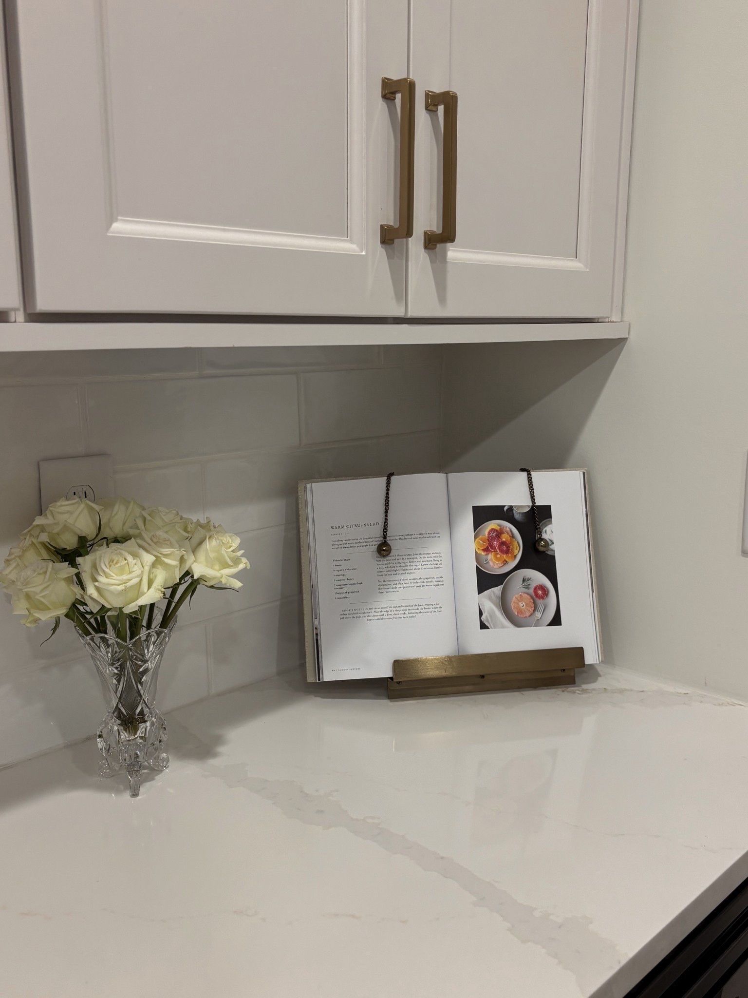 Cutest cookbook holder in the kitchen 🤍




Kitchen, home decor, cookbook, minimalism, neutral, sidneymarieduke

#LTKHome