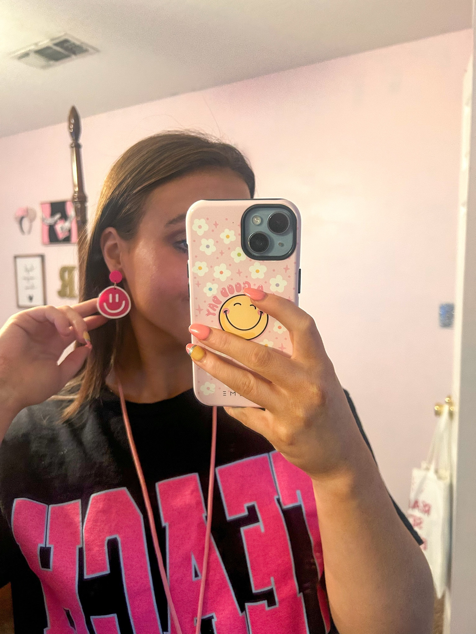 Pink Smiley Earrings 🩷🫶🏼🤩 

#LTKstyletip #LTKFind #LTKBacktoSchool