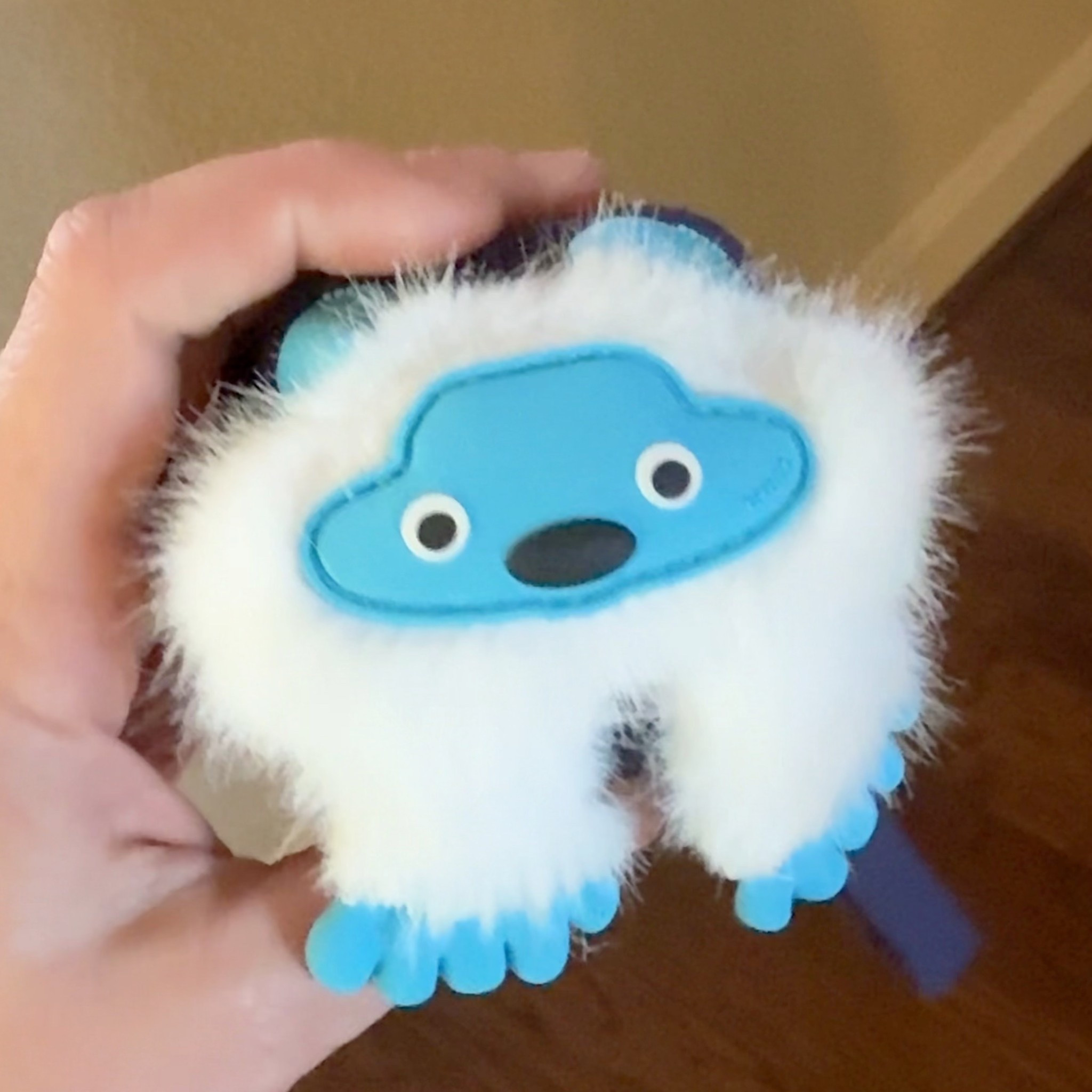 If you have a cheerleader headed to #summit this year this Yeti #croc charm is so cute and it sounds like the Yeti is stompingg