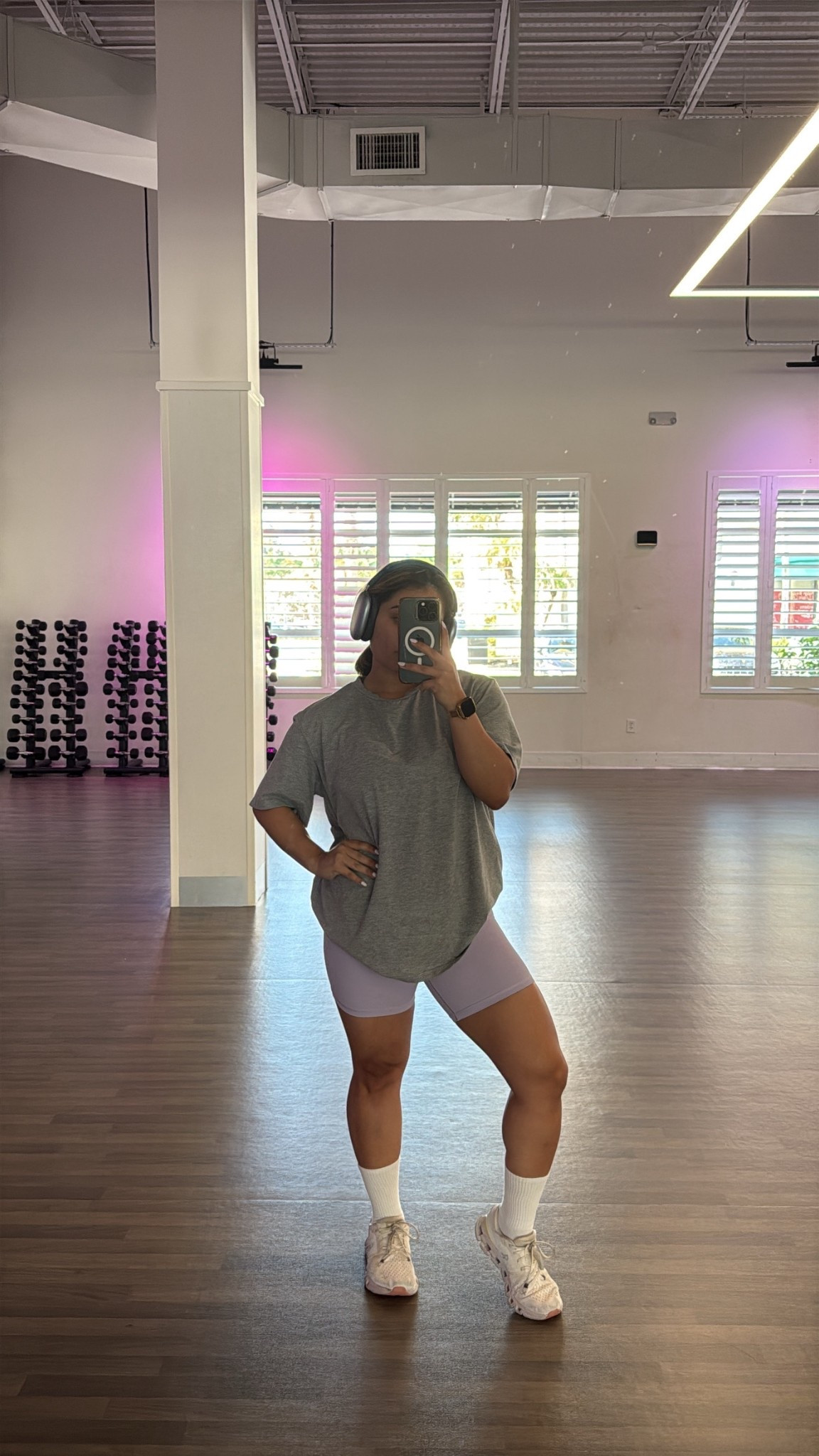 LTK’s Fall Sale is here!! Yesterday I shared my love for Abercrombie and their athleisure line that should be in your cart but today I’m sharing another gym outfit brand. 

Aerie. Aerie has great workout shorts. I actually bought some on a layover and I’ve become obsessed! They fit perfectly and hug you so great. Definitely flatter the booty gains & and are so soft. 

Make sure you shop through the link to get the discount code!  

#LTKActive #LTKFallSale #LTKSaleAlert