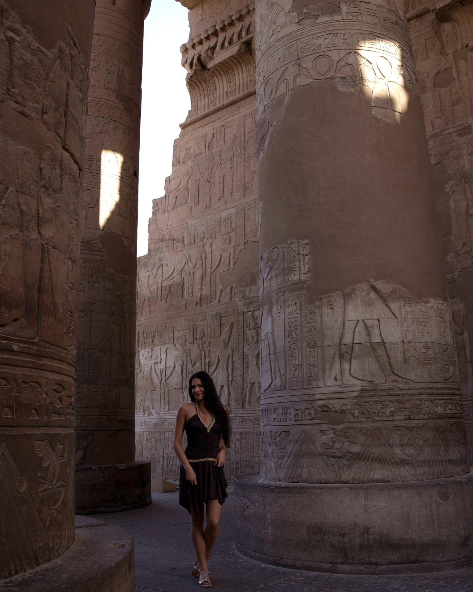 Day 4 Egypt Outfit - the brown and gold dress 🤎 the dress literally screams egypt, it’s so beautiful and sooo comfortable!! I also tagged makeup + camera deets ✨

#LTKTravel #LTKBeauty #LTKSeasonal