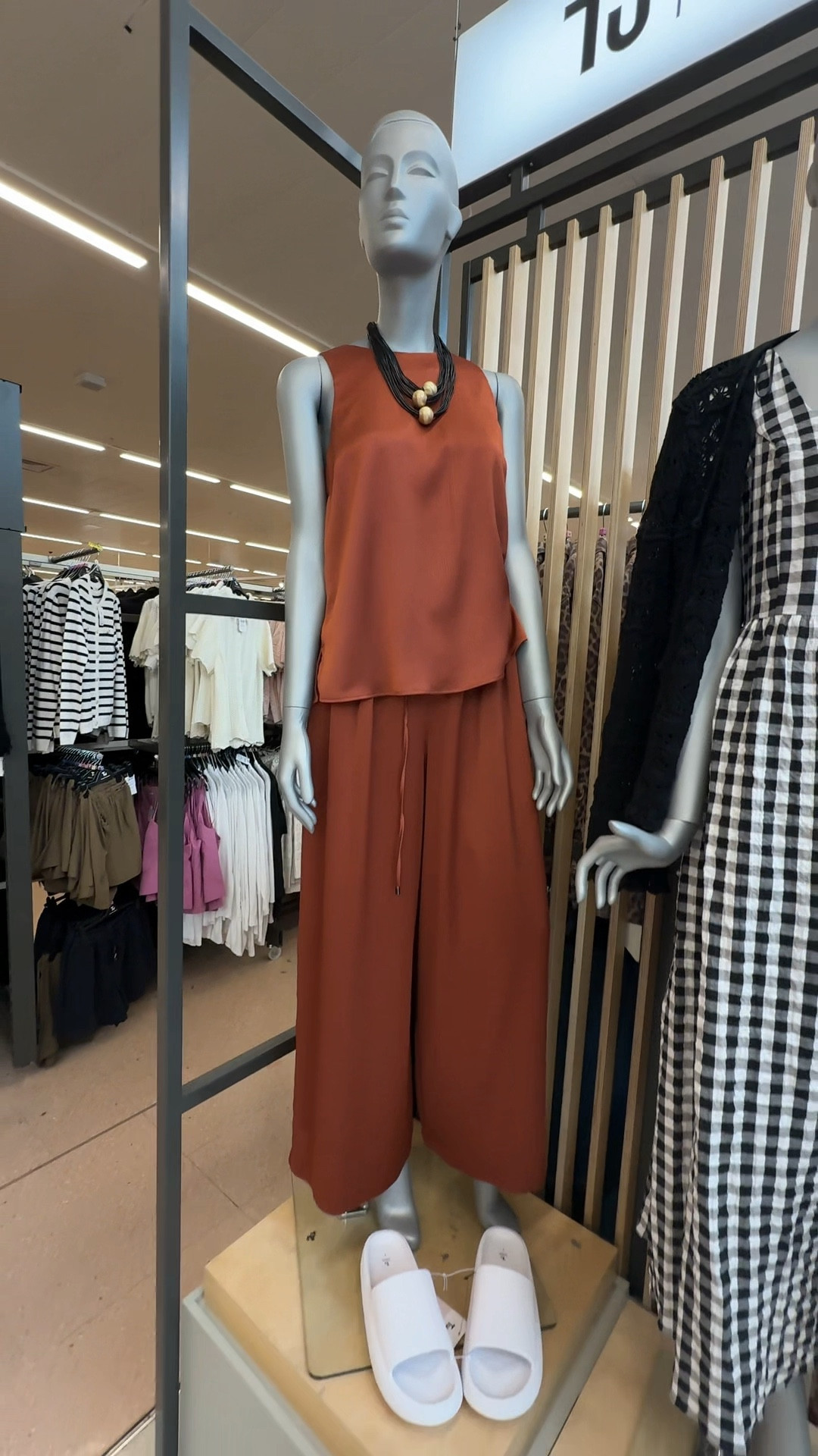 How many times can you say co-ord in 2 minutes 🤣
@tuclothing still have some summer stuff in if your need some holiday bits. I’m loving the faux suede pieces for early autumn. Very cowgirl chic. Yeeha! Do you see anything you like? I got the denim short sleeve shacket 💙 Everything is linked in my LTK. 

#tuclothing #fashion #fashioninspo #midlifefashion

#LTKuk #LTKover50style #LTKstyletip