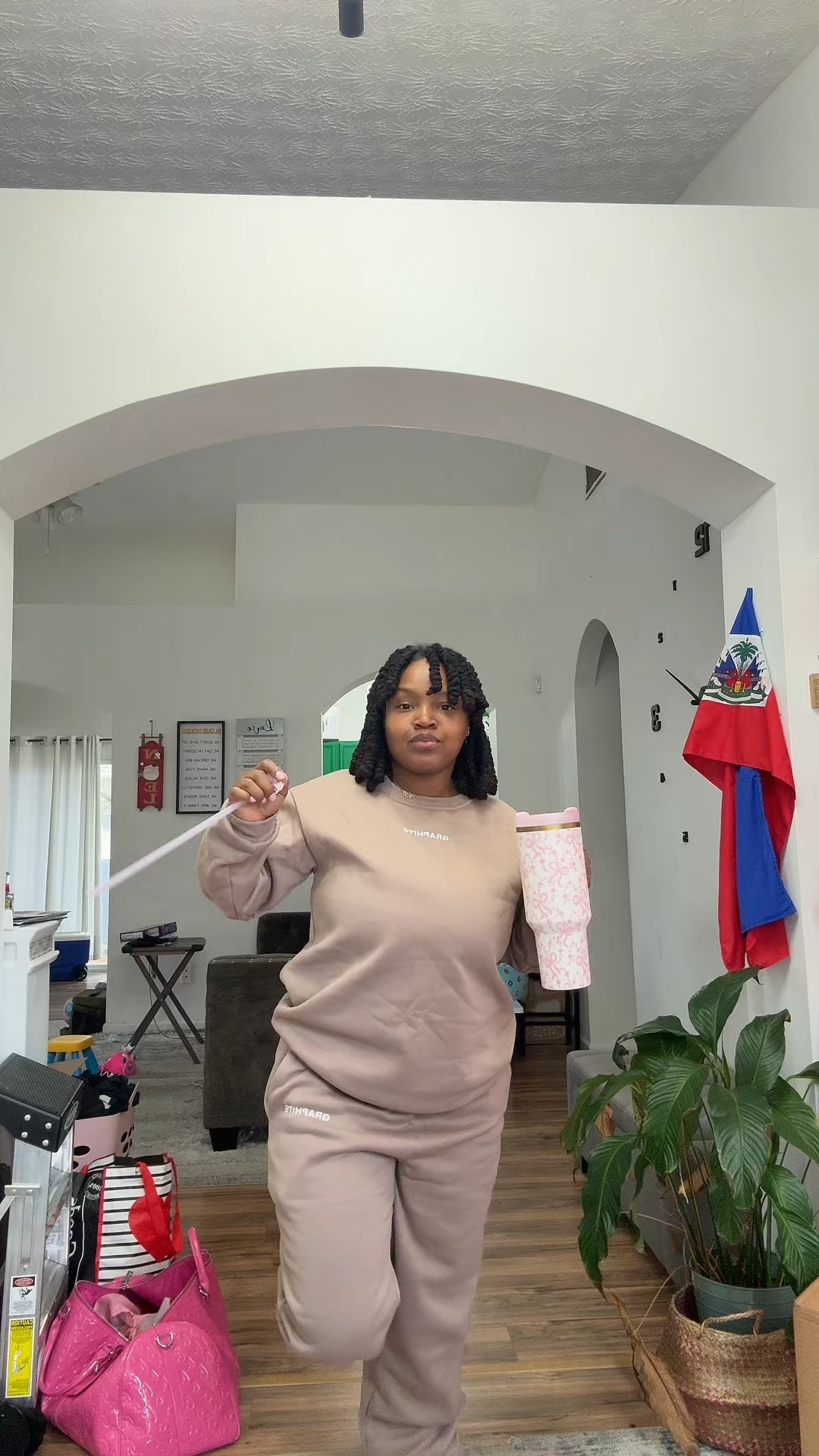 I didn’t have much time this morning to record my morning routine but she’s hydrated and moisturized!!! 

#LTKselfcare #LTKSpringSale #LTKmorningroutine