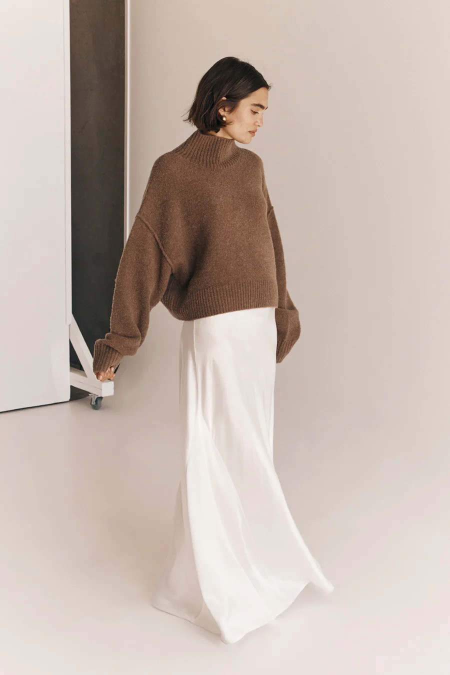 CLEO CHOC CROPPED JUMPER | DISSH
