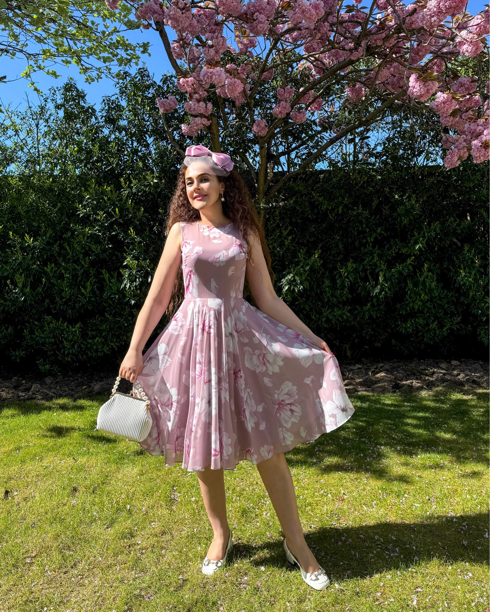 𝓖𝓻𝓪𝓽𝓮𝓯𝓾𝓵 𝓯𝓸𝓻 𝓽𝓱𝓮 𝓬𝓱𝓮𝓻𝓻𝔂 𝓫𝓵𝓸𝓼𝓼𝓸𝓶𝓼 🌸 🥰🌿💚🙏🌎

#femininestyle #classyfashion #classicstyle #cherryblossom #sakura🌸 #femininefashion #softgirlaesthetic #girlystyle #girlyaesthetic #dreamyaesthetic #elegantstyle #elegantfashion #oldhollywoodglamour #princesscore #fashionblogger #gossipgirl #blairwaldorf #pinkaesthetic #pinkseason #pinkpinkpink #occasionwear #races #fascinator #elegantdress #occasiondress #weddingguestoutfit #weddingguestdress #weddingseason #coquetteaesthetic #springfashion

#LTKmidsize #LTKeurope #LTKstyletip