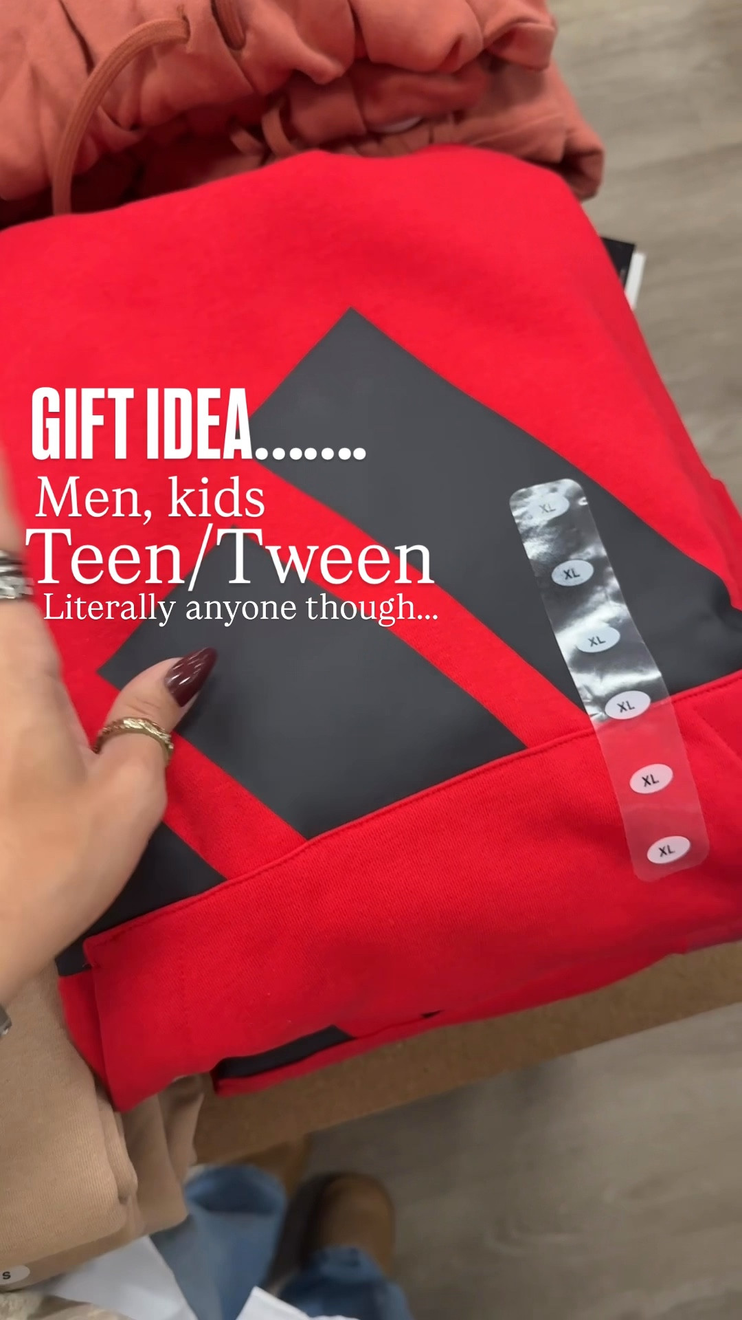 You can’t go wrong with a nice sweatshirt . All the top brands are on SALE!



#LTKdayinmylife #LTKHoliday #LTKGiftGuide