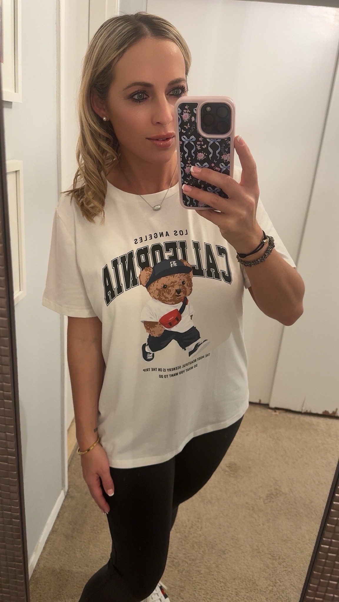 Work outfit. Business casual. Workwear. Blazer. Graphic T-shirt. Casual outfit. Sneakers. Teacher outfit. Gucci. Amazon fashion 



#LTKMidsize #LTKFindsUnder100 #LTKFindsUnder50