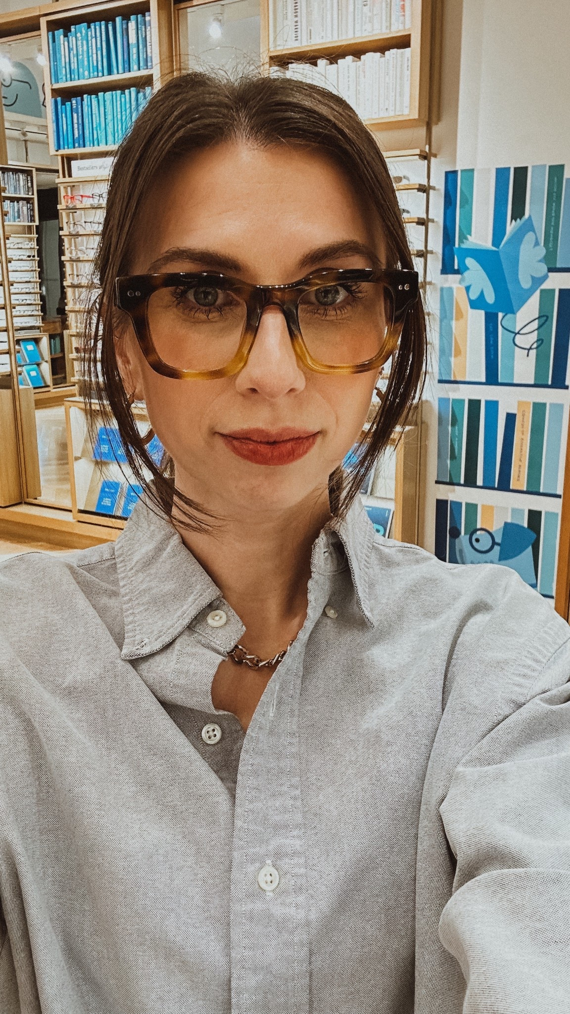 I went shopping for new glasses over the weekend and I went straight to Warby Parker. I found my new frames and I am so looking forward to ordering them online. I realize I wear glasses more than contacts these days since I sit at a computer for work, so getting a great pair is crucial! I'm obsessed with the tortoise shell look!