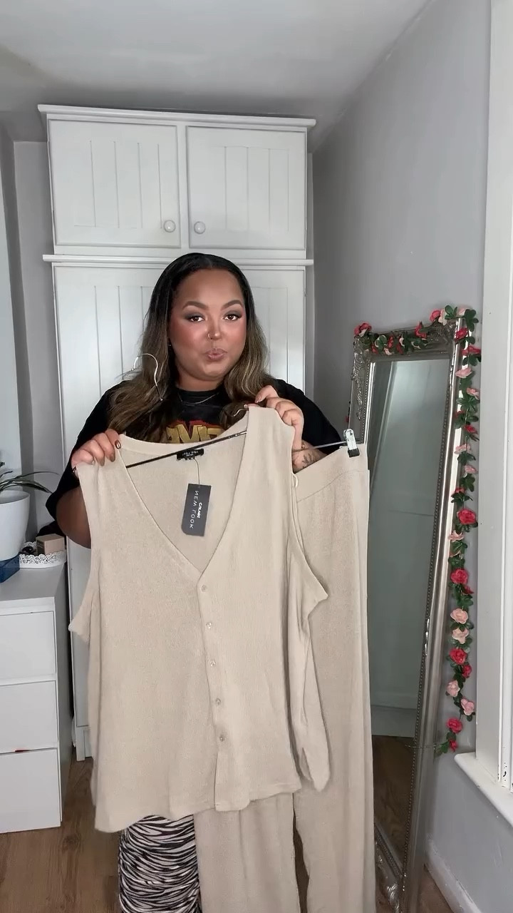 you could never make me hate autumn, especially when the fashion looks like this 🤌🏽🍂



#LTKautumn #LTKplussize #LTKcurves