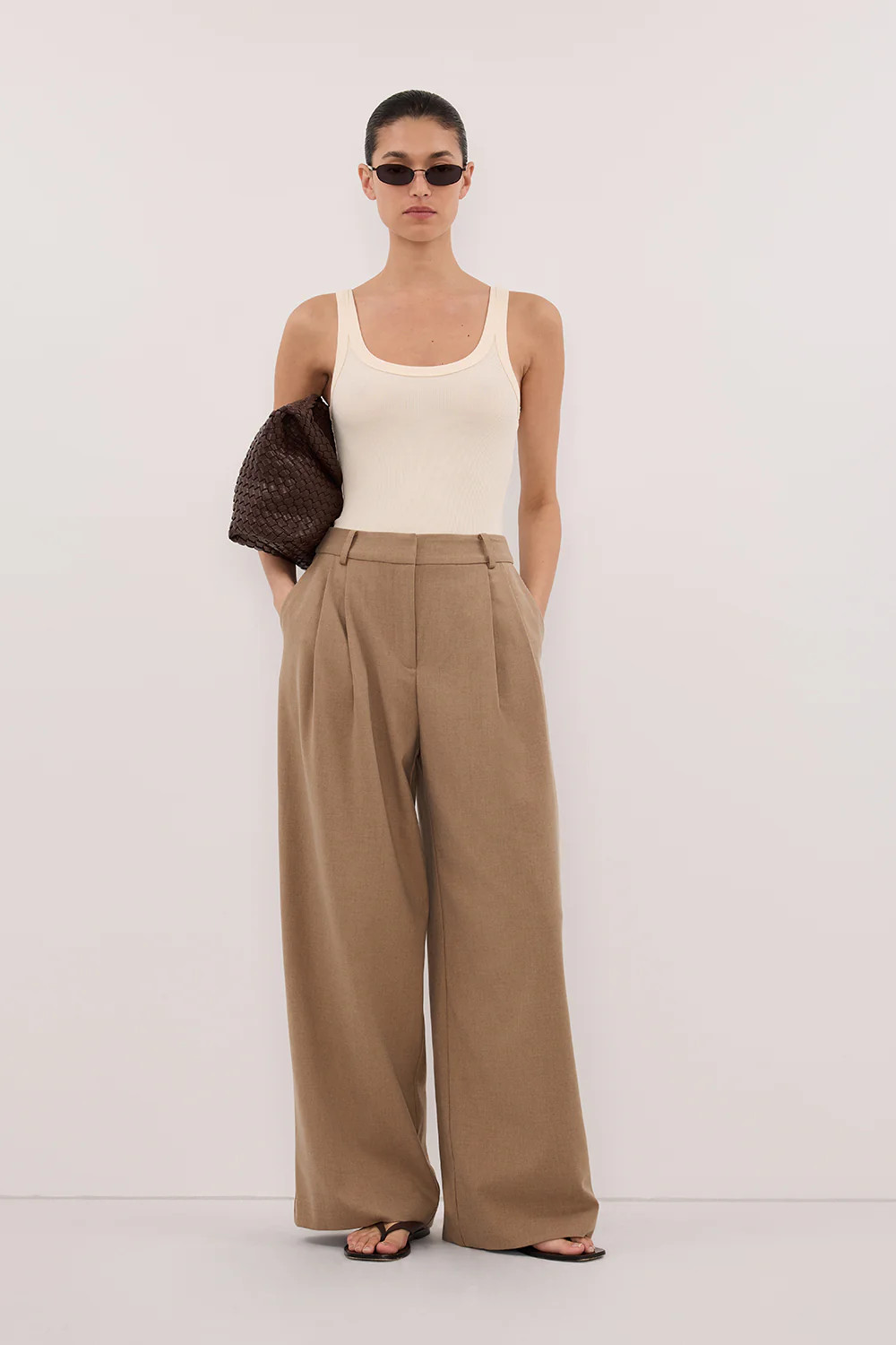 PHOEBE SANDSTONE SCOOP NECK TANK TOP | DISSH