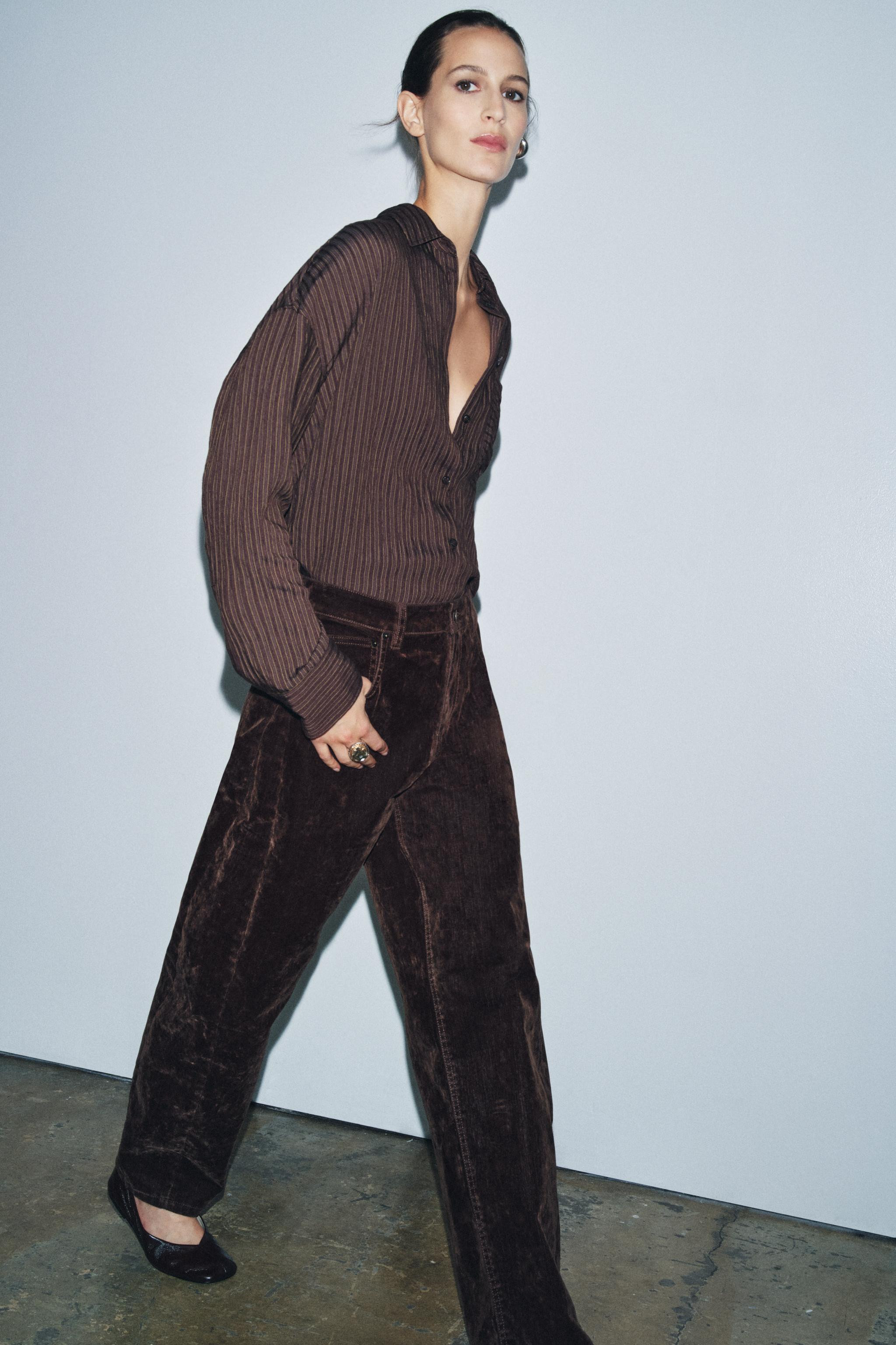 ZW COLLECTION HIGH-WAIST FLOCKED BALLOON JEANS | Zara UK