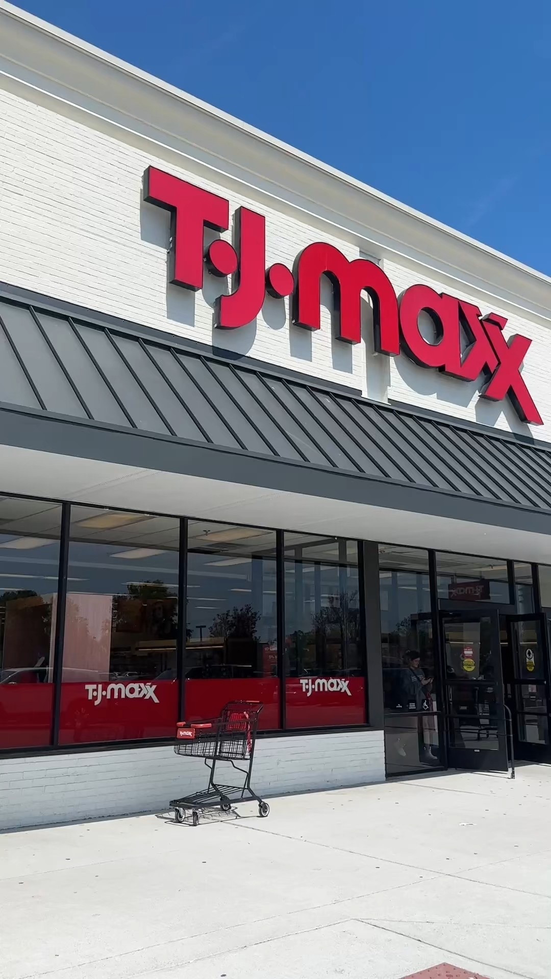 Linked some similar pieces to what I found and also just some stuff I’m loving in general that’s online!

TJ Maxx, classic style, grandmillenial, preppy, bows, lampshade, candlestick, fall decor, girly decor, scallop

#LTKHome