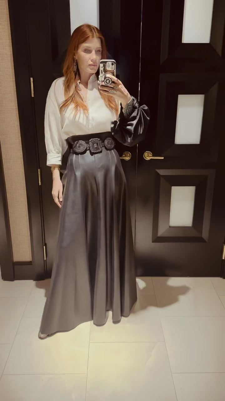 Hot tip for my cold-blooded friends - get yourself a pair of these fleece lined tights to layer under your skirts this holiday season. You’ll thank me later😘

I wore mine tonight under my maxi skirt and it’s a discrete way to keep me warm - not to mention they’re skin-colored so they look like the real deal.

#LTKHoliday #LTKWorkwear #LTKParties