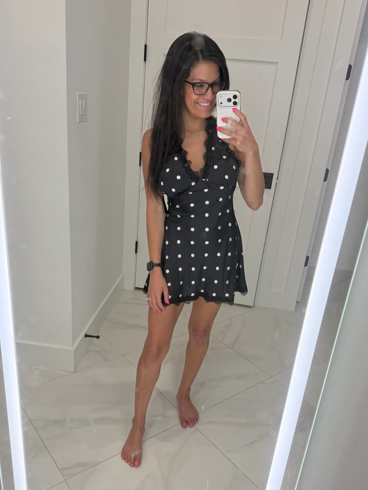 The cutest @Revolve Polkadot dress 😍

#lbd #revolve #polkadot #datenight

#LTKPetite #LTKWedding #LTKootd