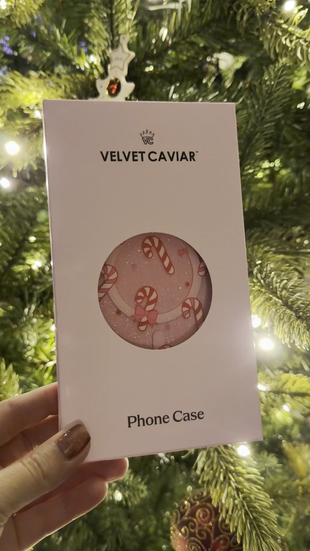 New cell phone case loading! I recently had to switch to the iPhone 17 pro max because my iPhone 14 pro max had enough 🤭 I wasn’t thrilled about the look of the 17 but let me tell you, the right case makes ALL the difference! Not to mention the camera and the phone screen on the 17 is such a HUGE difference, it makes it so worth it. 

Velvet caviar pink peppermint phone case - ready for the holidays! 

#LTKHoliday #LTKstorytime #LTKSeasonal