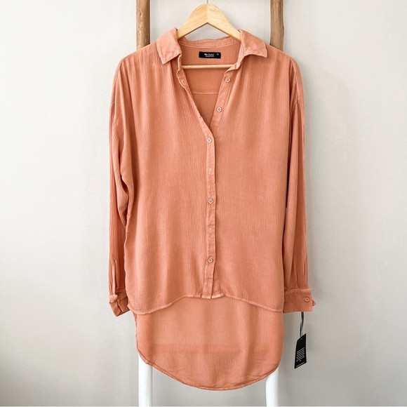 [michael lauren] high low long sleeve crinkle button down top clay | Poshmark