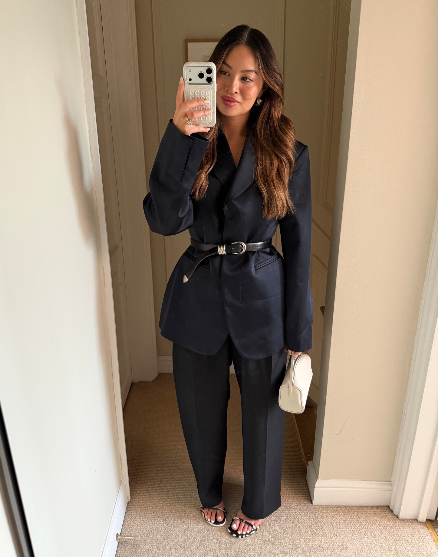 Navy 💙

#LTKuk #LTKdatenight