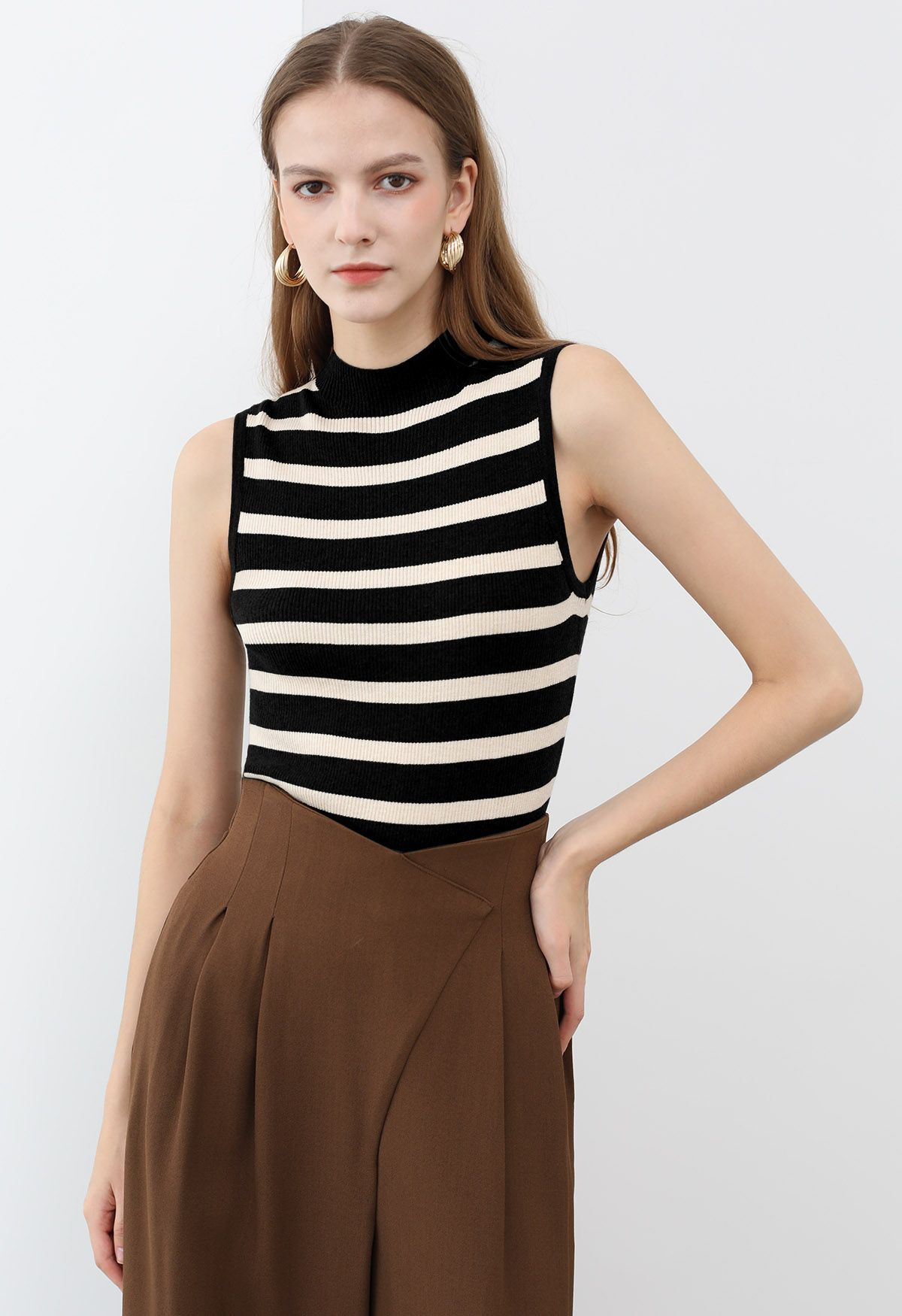 Contrast Stripe Sleeveless Knit Top in Black | Chicwish