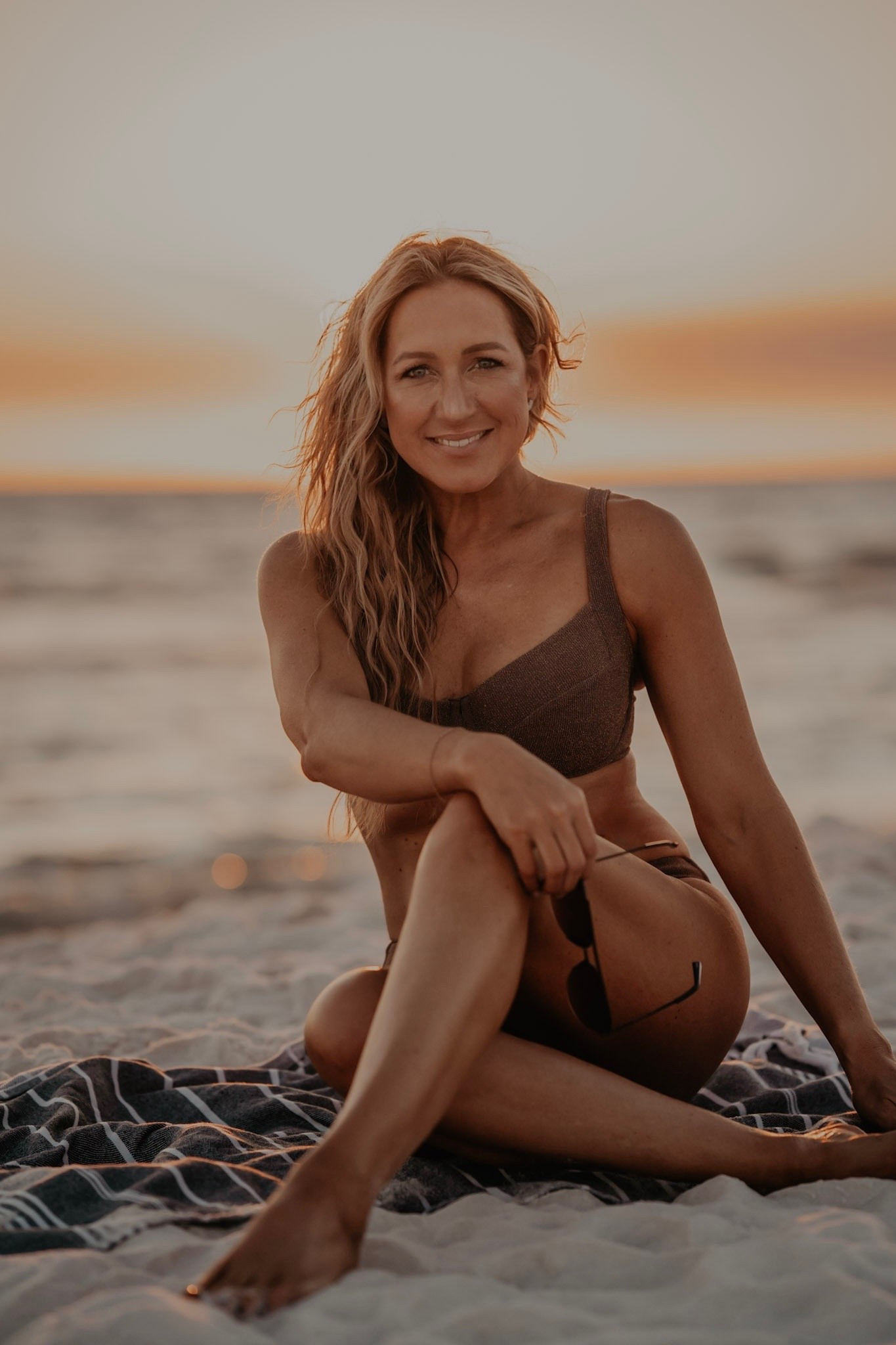 Most flattering and comfortable underwire swimsuit from @Vetchy! #ad

#LTKSwim #LTKOver40 #LTKSeasonal