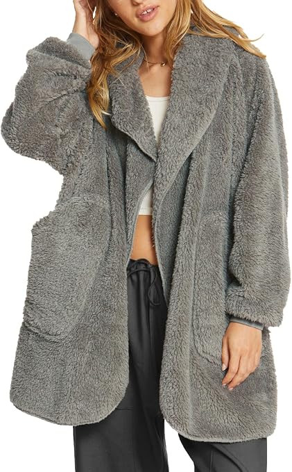 UnHide Shleepy Faux Fur Robe - Lightweight, Soft Wearable Blanket - Polyester Faux Fur - Machine ... | Amazon (US)