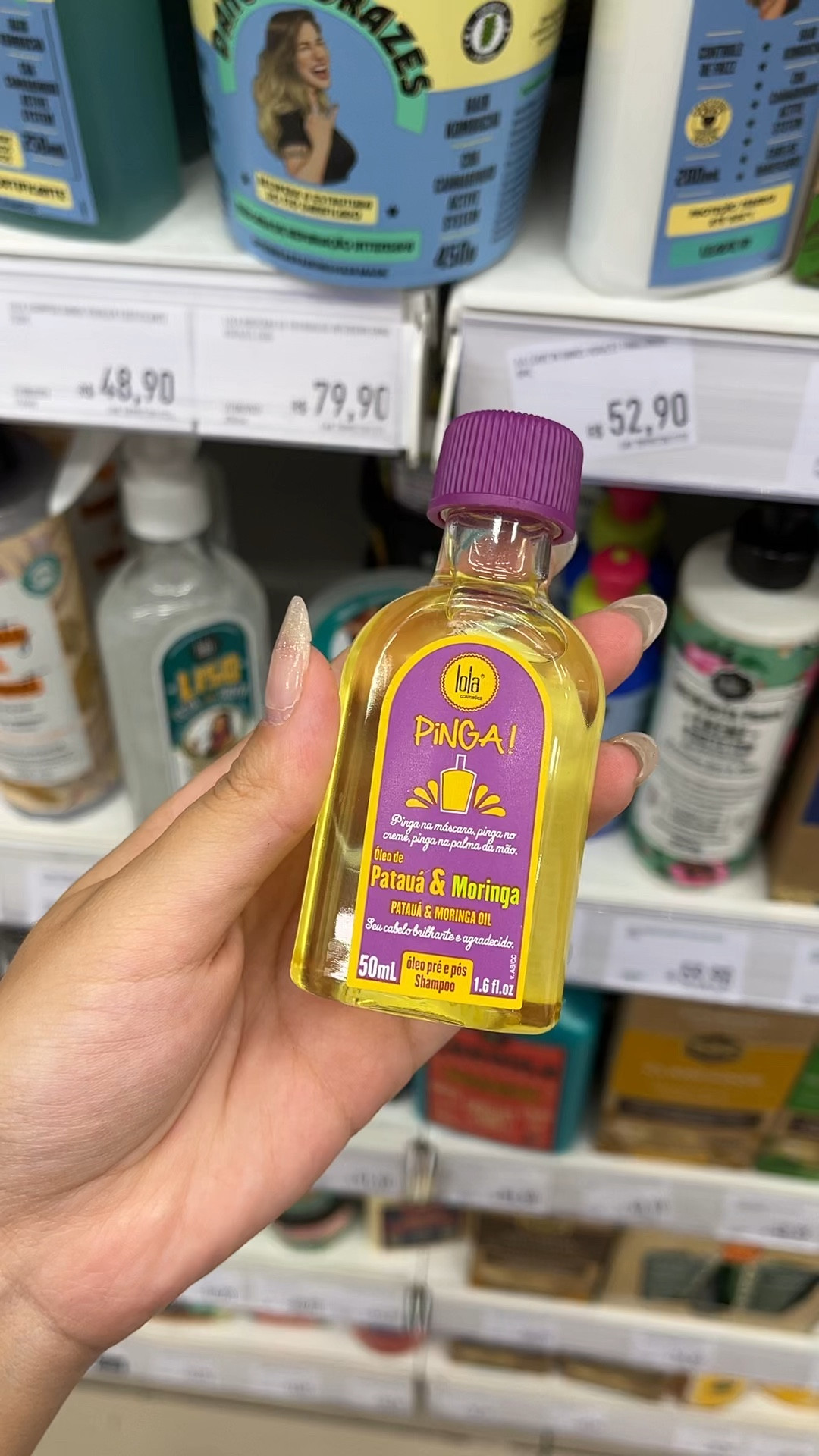 Óleo multifuncional para todos os tipos de cabelo. Lola Cosmetics Pinga! Patauá & Moringa Óleo nutre, hidrata e oferece um cuidado pré e pós shampoo para impedir o ressecamento causado pela ação adstringente da limpeza. Além disso, possui proteção térmica e UV.

#LTKbrasil #LTKGiftGuide #LTKbeauty