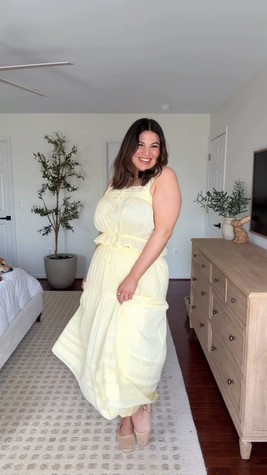 Midsize spring outfit idea!

Anti chafing shorts - M/L 
Top + skirt - large @abercrombie 
Flats - 9
Perfume @Elizabeth Arden @Macys 



#LTKTall #LTKMidsize #LTKSeasonal