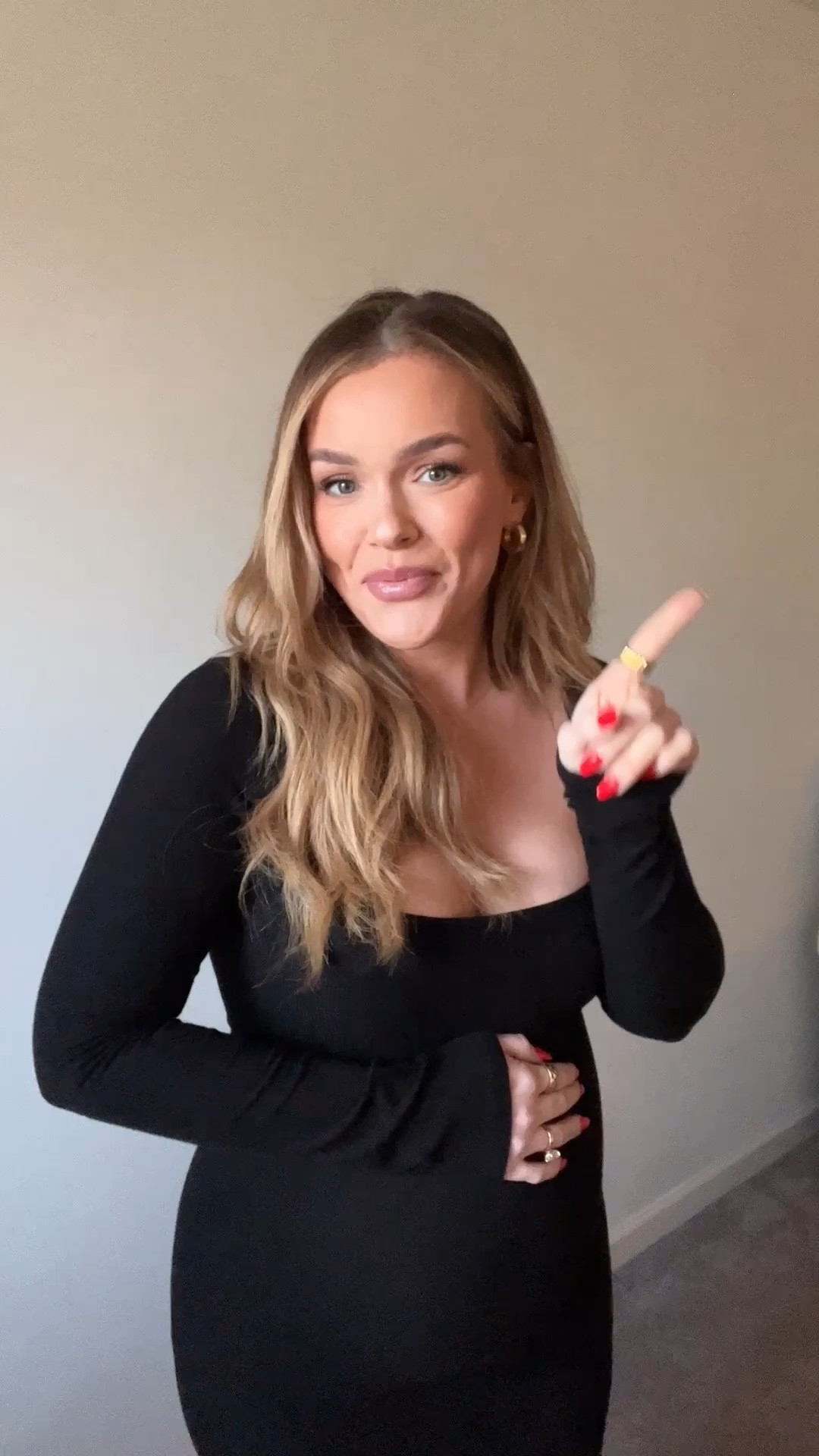 The best skims inspired dresses from amazon for under $40! Wearing a size small! 

Colors shown: Jet Black, Hazelnut, and Tango. 

#LTKbump