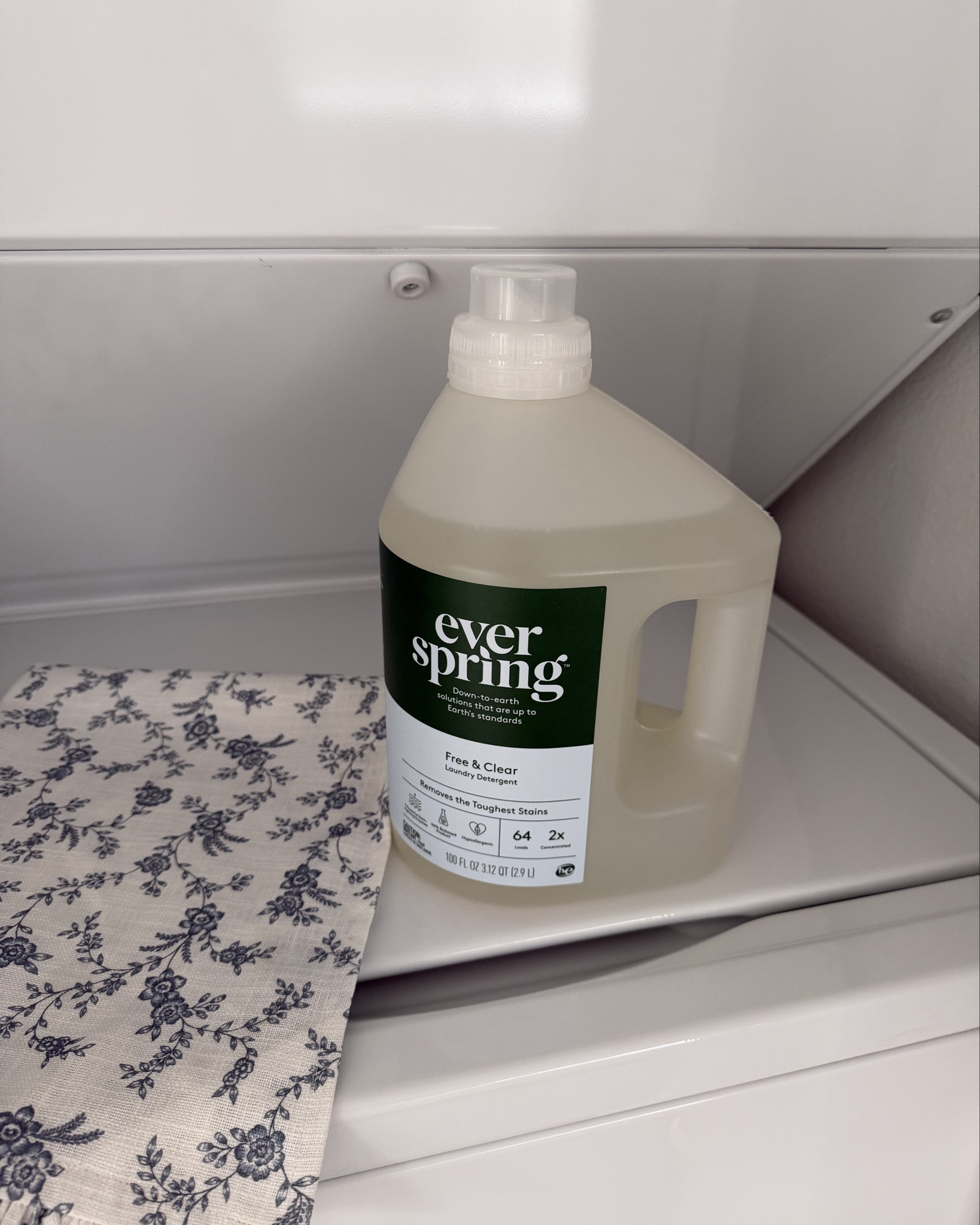 Big fan of clean laundry detergent and this one from Ever Spring is such a dream and leaves my skin and clothes so happy!🤍 available at Target! #Target

#LTKdayinmylife #LTKgrwm #LTKselfcare